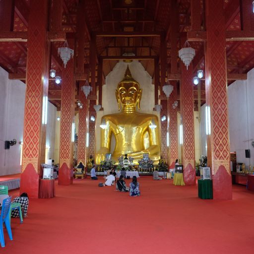 Wat Si Khom Kham (Mueang District) : Buddha Image