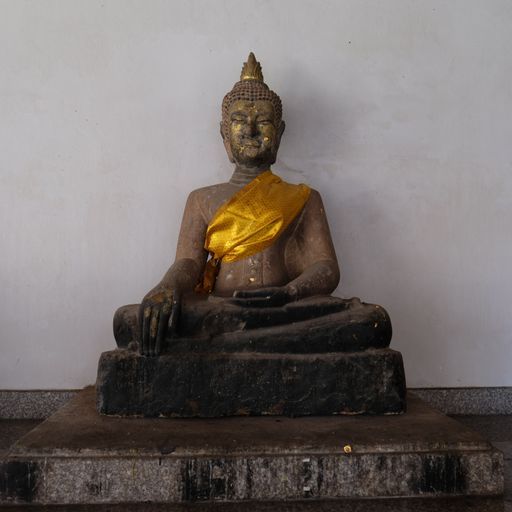 Wat Si Khom Kham (Mueang District) : Buddha Image