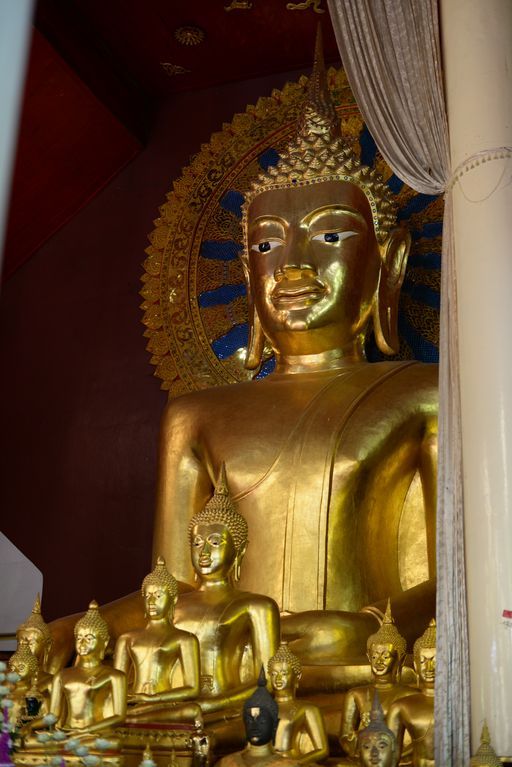 Wat Phra Sing Woramahawihan (Mueang District) : Buddha Image