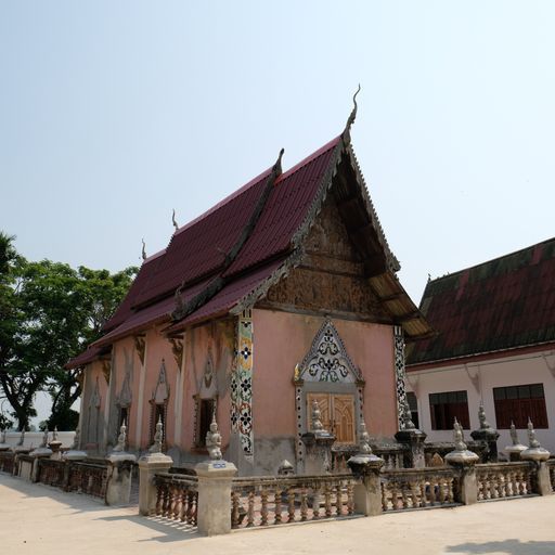 Wat Khuean Mueang Pa Kha Tai (Phan District)