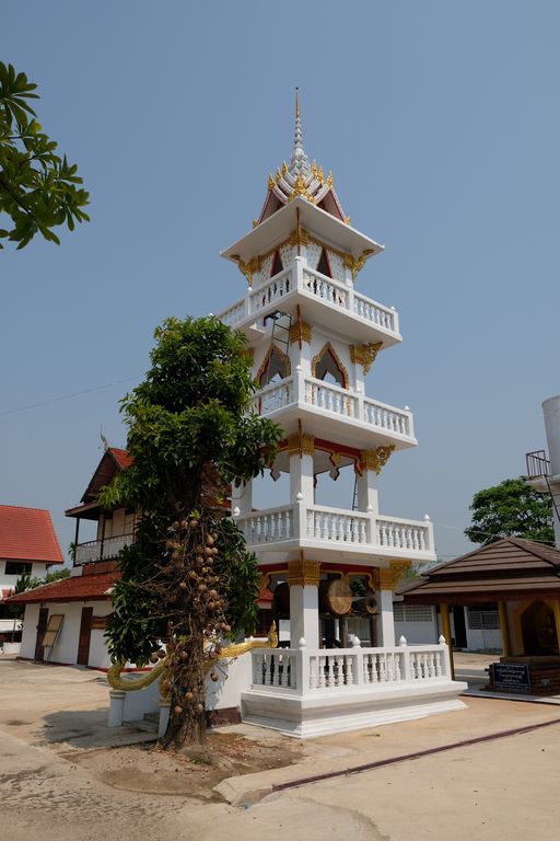 Wat Khuean Mueang Pa Kha Tai (Phan District)