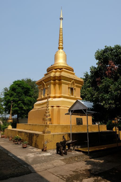 Wat Pa Bong (Mae Can District) : Stupa