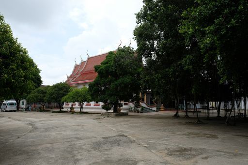 Wat Phra Net (Khun Tan District)