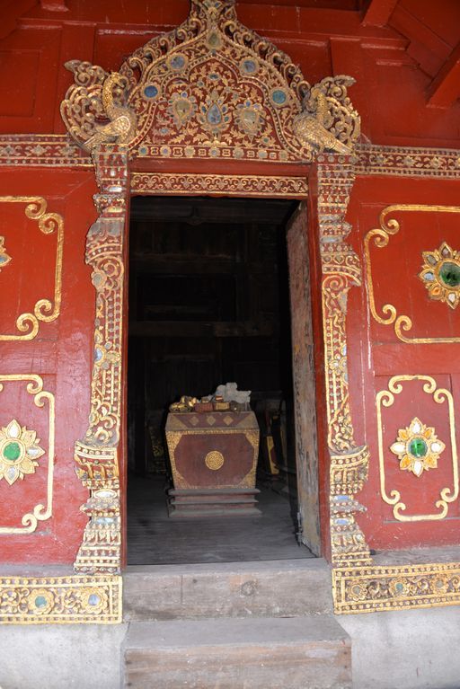 Wat Phra Sing Woramahawihan (Mueang District) : Manuscript Chest