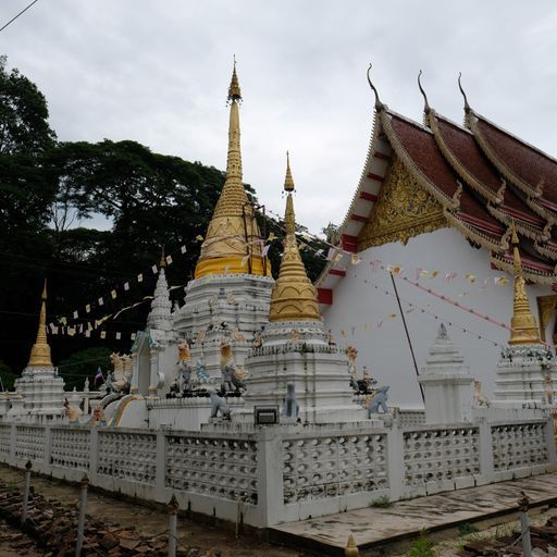 Wat Si Sutthawat (Wiang Pa Pao District) : Stupa