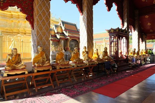 Wat Phra That Hariphunchai Woramahawihan (Mueang District) : Buddha Image