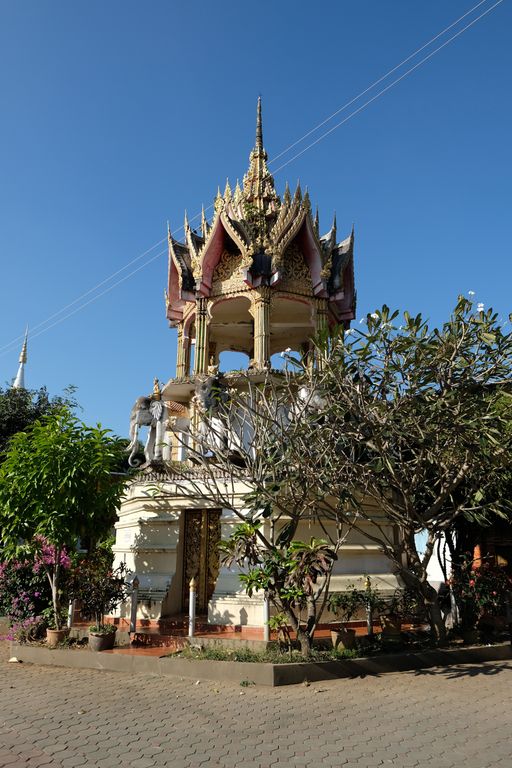 Wat San Rim Ping (Mueang District)