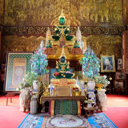 Wat Buppharam (Mueang District) : Buddha Image