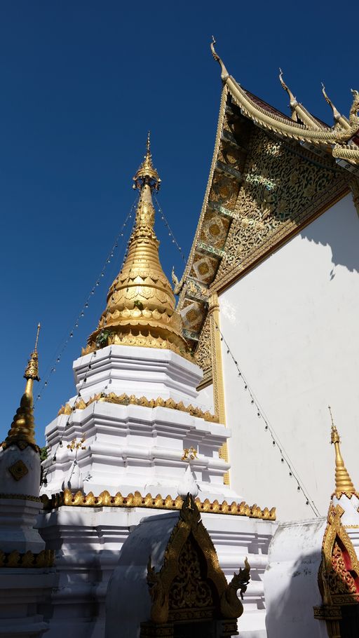 Wat Tha Ton Ngiu (Pa Sang District) : Stupa
