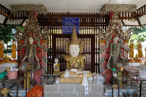 Wat Muai To (Khun Yuam District) : Buddha Image