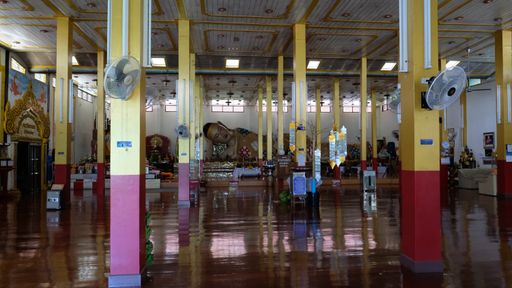Wat Phra Non (Mueang District) : Buddha Image