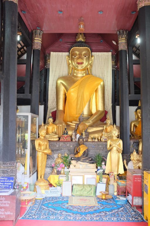 Wat Buppharam (Mueang District) : Buddha Image