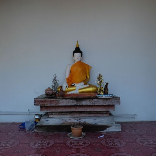 Wat Huai Nam Dip (Ban Hong District) : Buddha Image