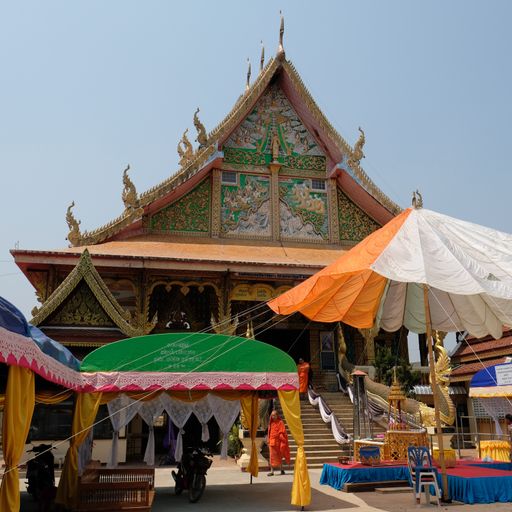 Wat Bunkoet (Dok Kham Tai District)