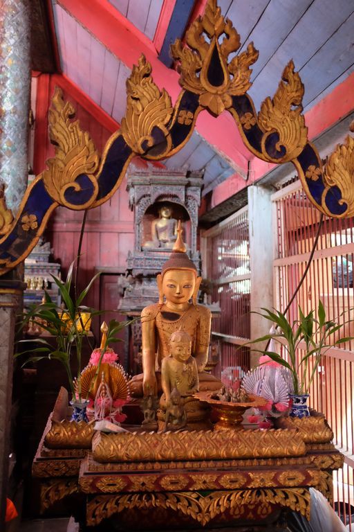 Wat Pa Pao (Mueang District) : Buddha Image