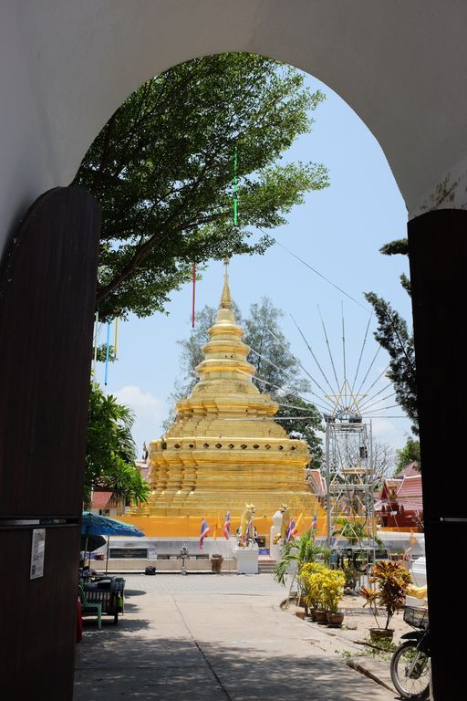 Wat Phra That Si Com Thong Worawihan (Com Thong District) : Stupa