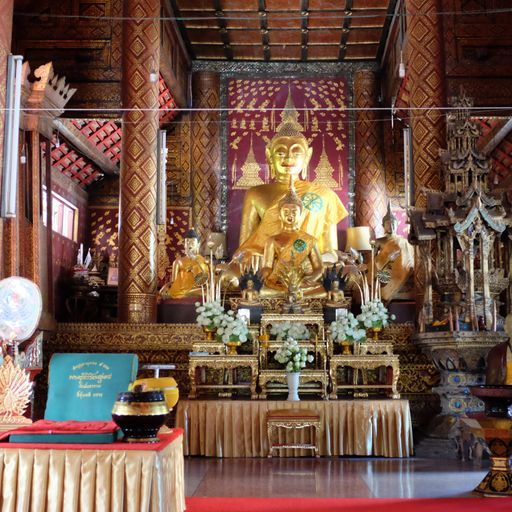 Wat Nantharam (Mueang District) : Buddha Image