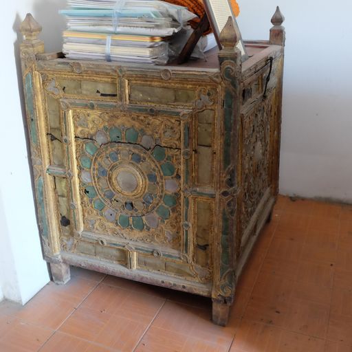 Wat Nantharam (Mueang District) : Manuscript Chest