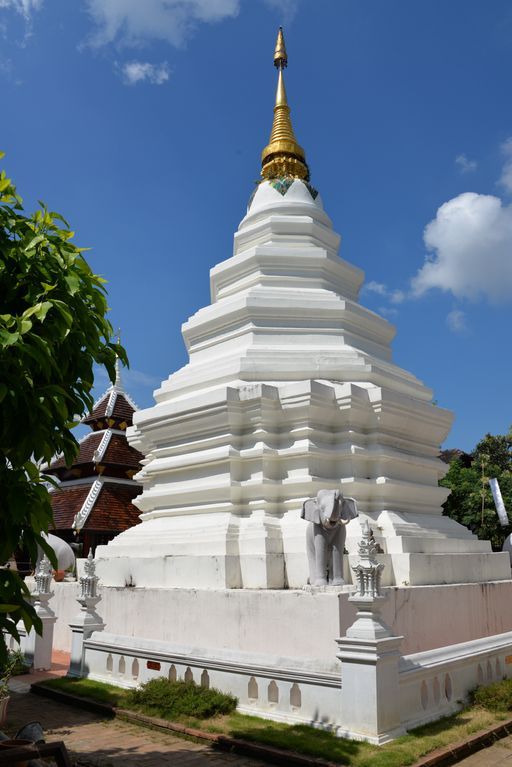 Wat Duang Di (Mueang District) : Stupa