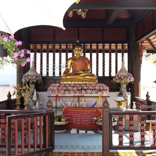 Wat Duang Di (Mueang District) : Buddha Image