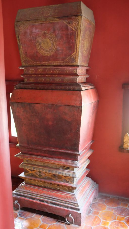 Wat Duang Di (Mueang District) : Manuscript Chest