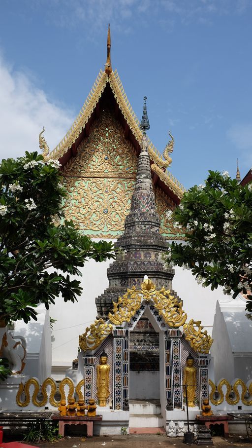 Wat Buak Khang (San Kamphaeng District) : Stupa