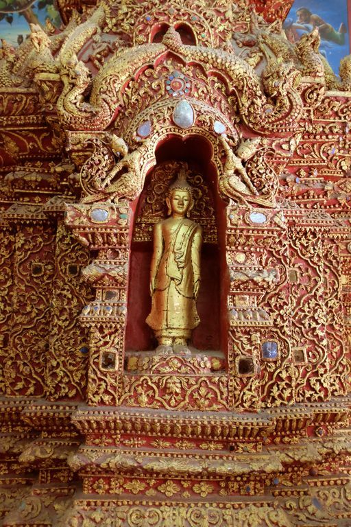 Wat Buak Khang (San Kamphaeng District) : Buddha Image