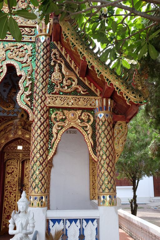 Wat Buak Khang (San Kamphaeng District)