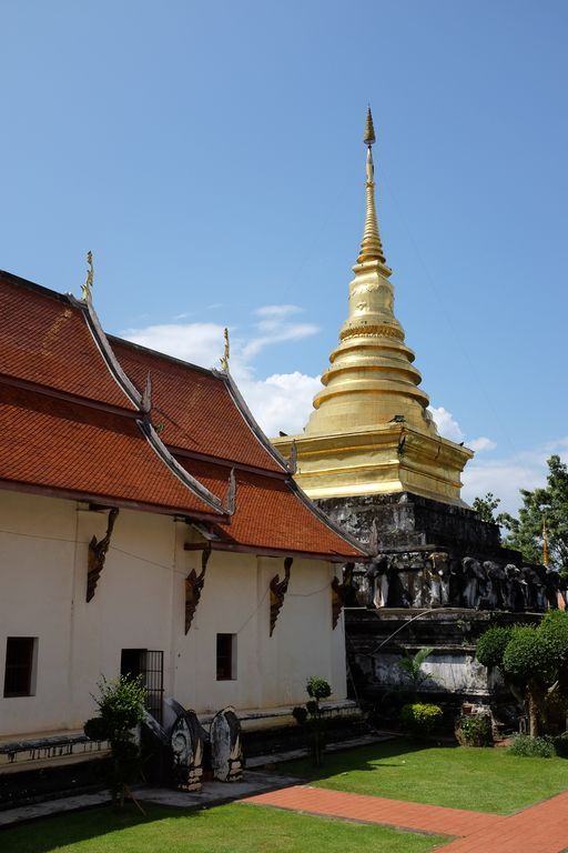 Wat Phra That Chang Kham Worawihan (Mueang District) : Stupa