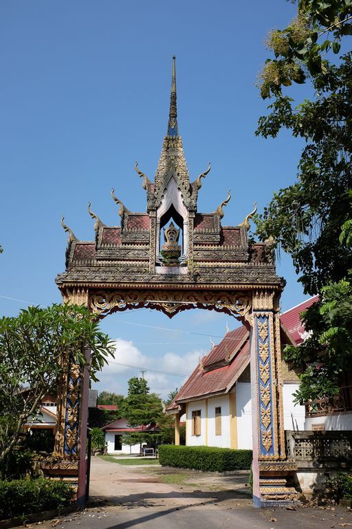 Wat Don Chai Phra Bat (Wiang Sa District)