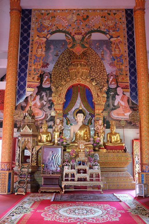 Wat Si Mongkhon (Kong) (Tha Wang Pha District) : Buddha Image