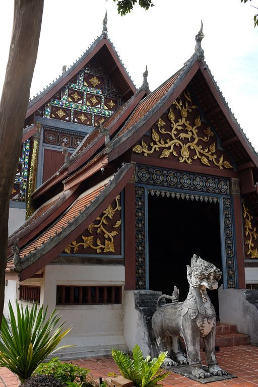 Wat Nong Bua (Tha Wang Pha District)