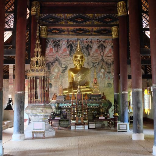 Wat Nong Bua (Tha Wang Pha District) : Buddha Image