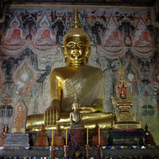 Wat Nong Bua (Tha Wang Pha District) : Buddha Image