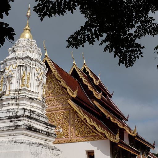 Wat Bun Yuen (Wiang Sa District) : Stupa