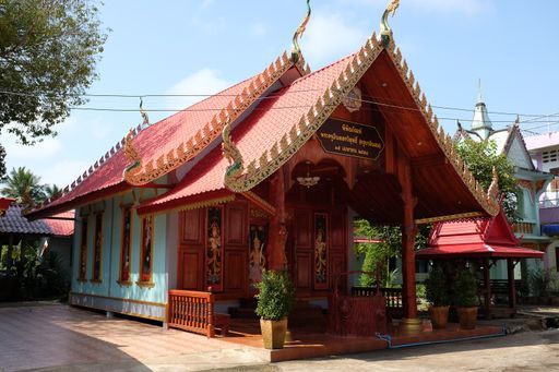 Wat Mueang Ram (Wiang Sa District)