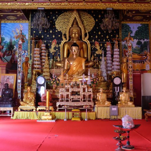 Wat Muang Tuet (Phu Phiang District) : Buddha Image