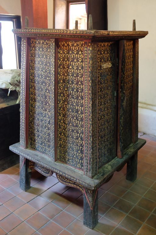 Wat Phra Luang (Sung Men District) : Manuscript Chest