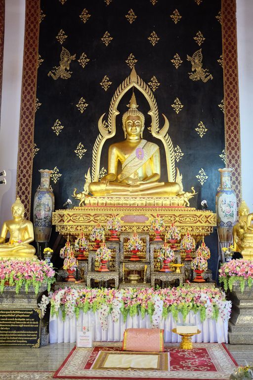 Wat Phra Bat Ming Mueang (Mueang District) : Buddha Image