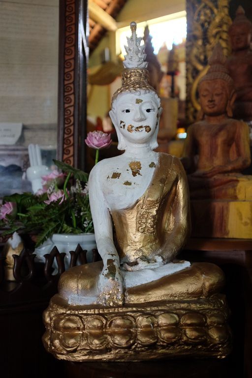 Wat Phra Bat Ming Mueang (Mueang District) : Buddha Image