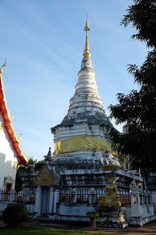 Wat Mueang Mo (Mueang District) : Stupa