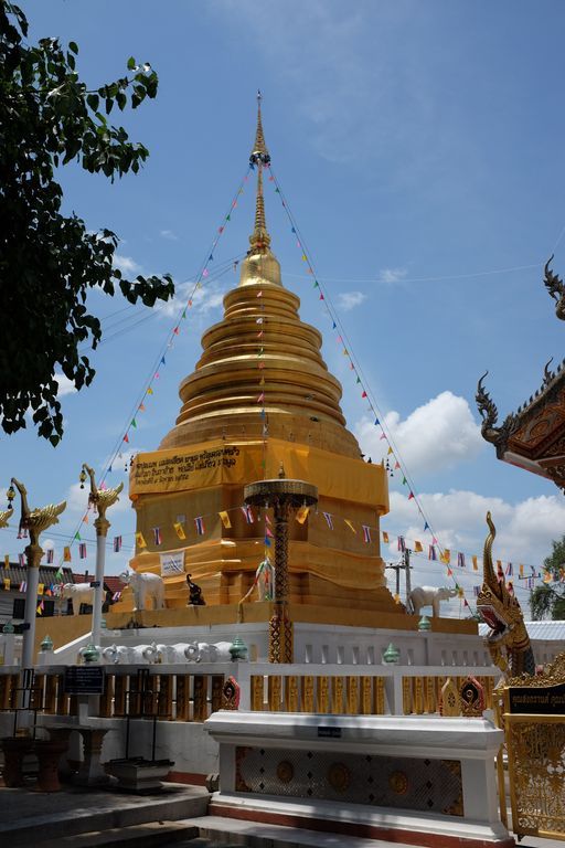 Wat Chae Chang (San Kampaeng District) : Stupa