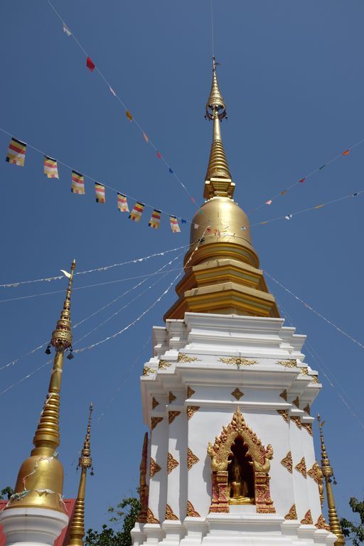 Wat Tha Pong (San Pa Tong District) : Stupa