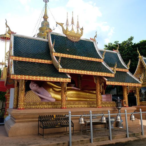 Wat Hang Chat (Hang Chat District) : Buddha Image