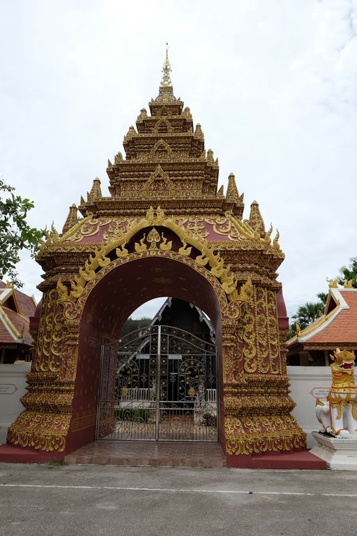 Wat Nakhot Luang (Tha District)