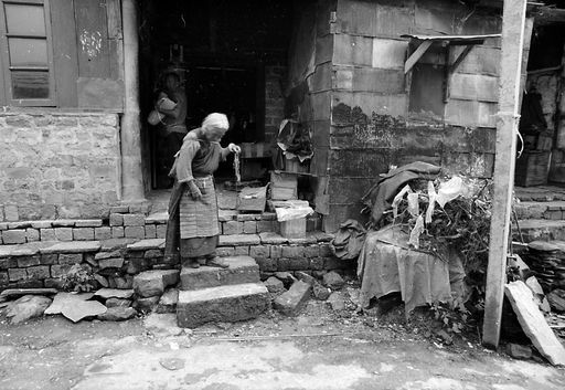 Dharamsala Nebe Tib Häuser (Kahlen_1154)