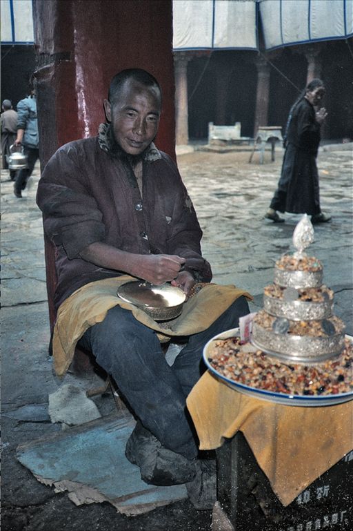 Lhasa Mandala Opfer (Kahlen_1691)