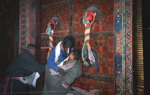Lhasa Johkhang PortalZöpfe (Kahlen_0532)
