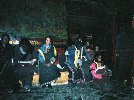 Lhasa Johkhang Pilger (Kahlen_0579)