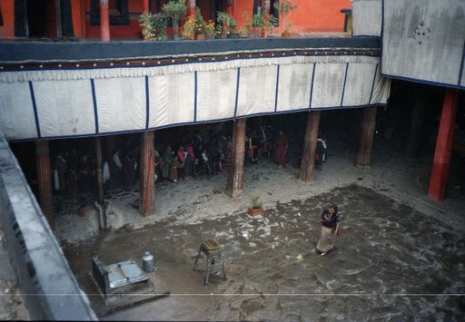 Lhasa Johkhang Pilger (Kahlen_0585)
